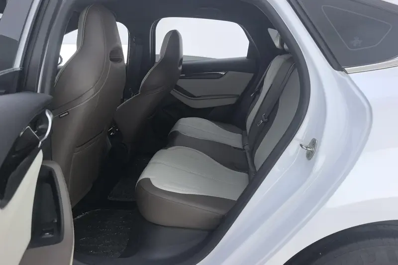 BYD Qin Plus — фото 12