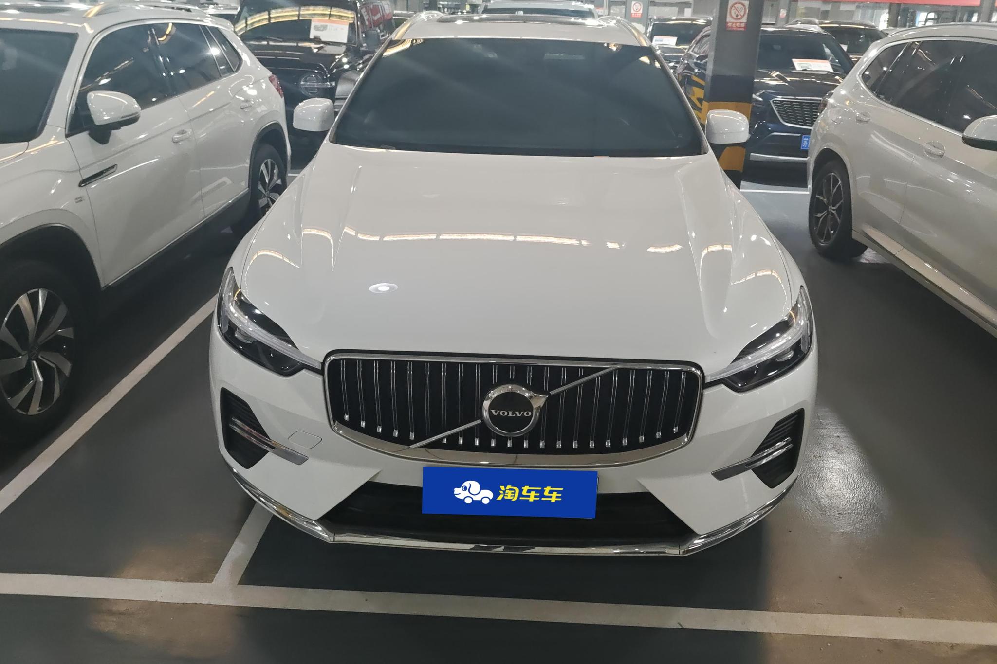 Volvo XC60 2022 B5 Luxury