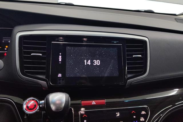 Honda Odyssey 2018 — фото 12