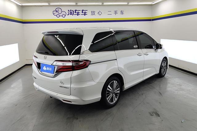 Honda Odyssey 2018 — фото 3