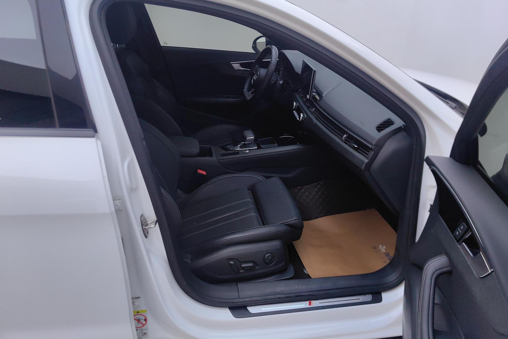 Audi A4L 2023 40 TFSI Luxury