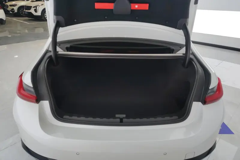 BMW i3 — фото 13