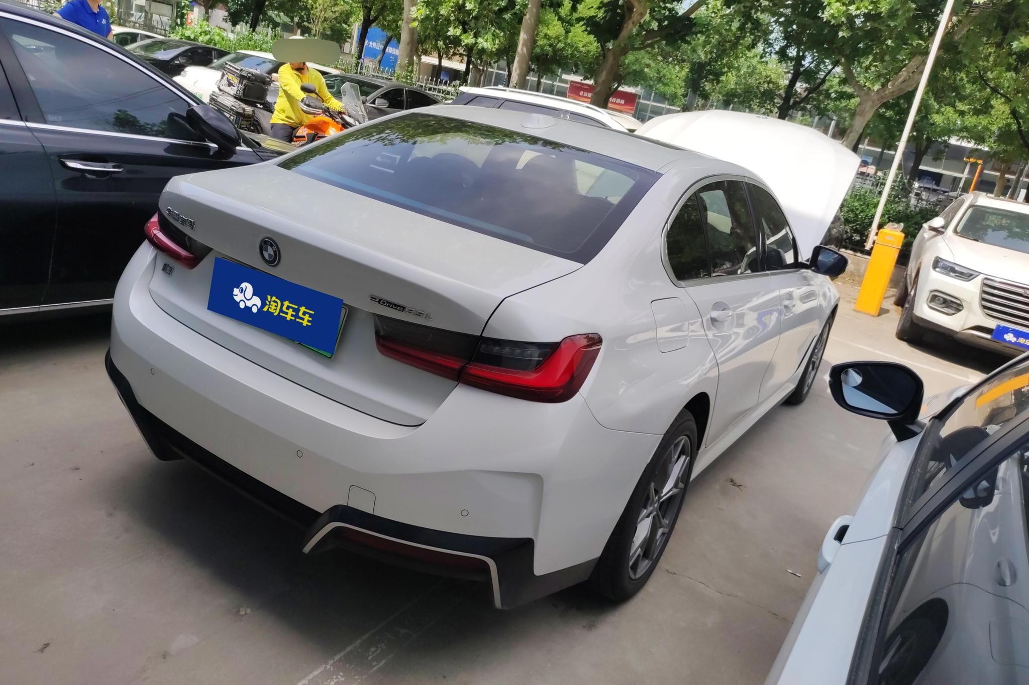 BMW i3 id 4438384 из Китая 12