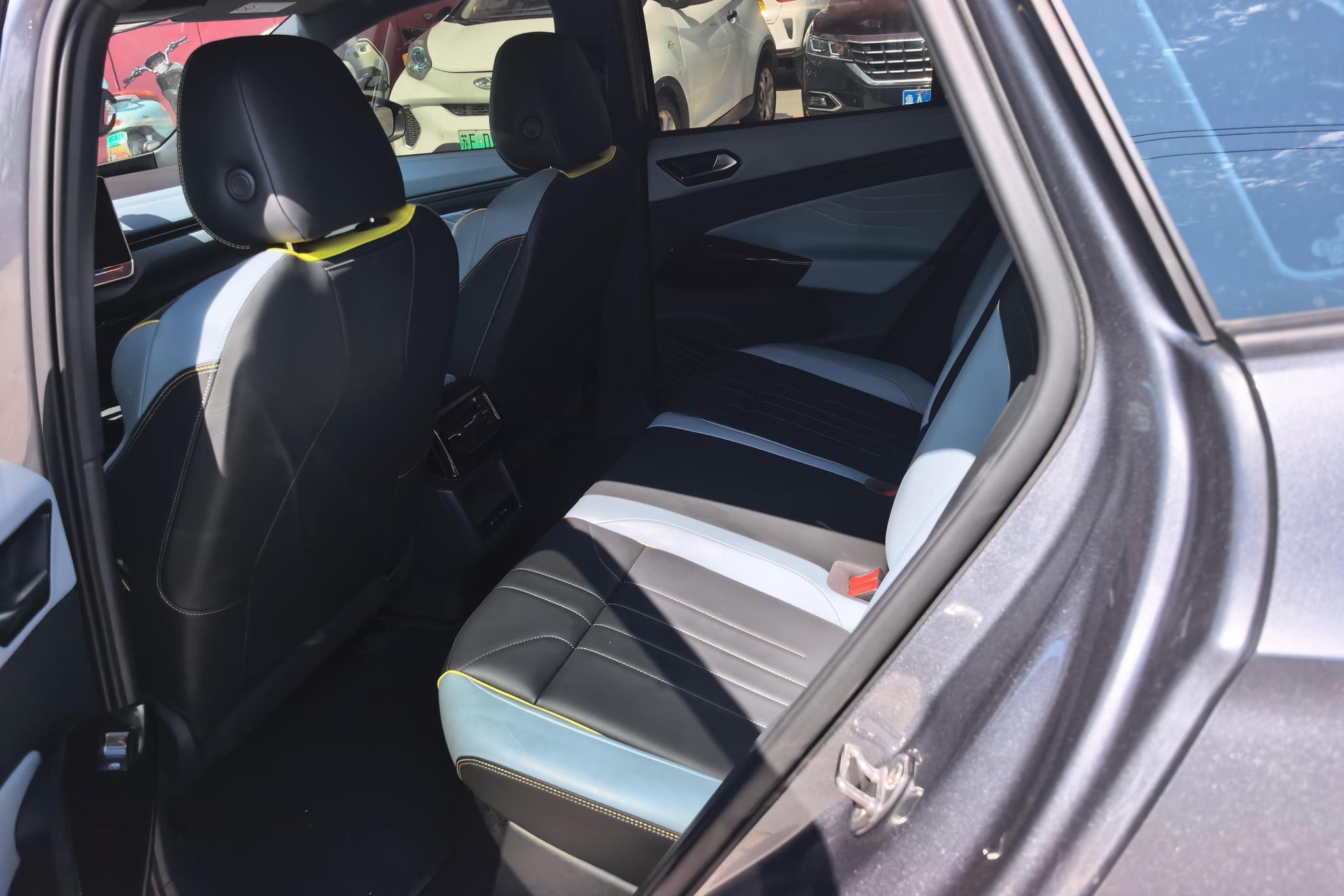 Volkswagen ID.4 X 2024 Темно-серый из Китая, фото 2
