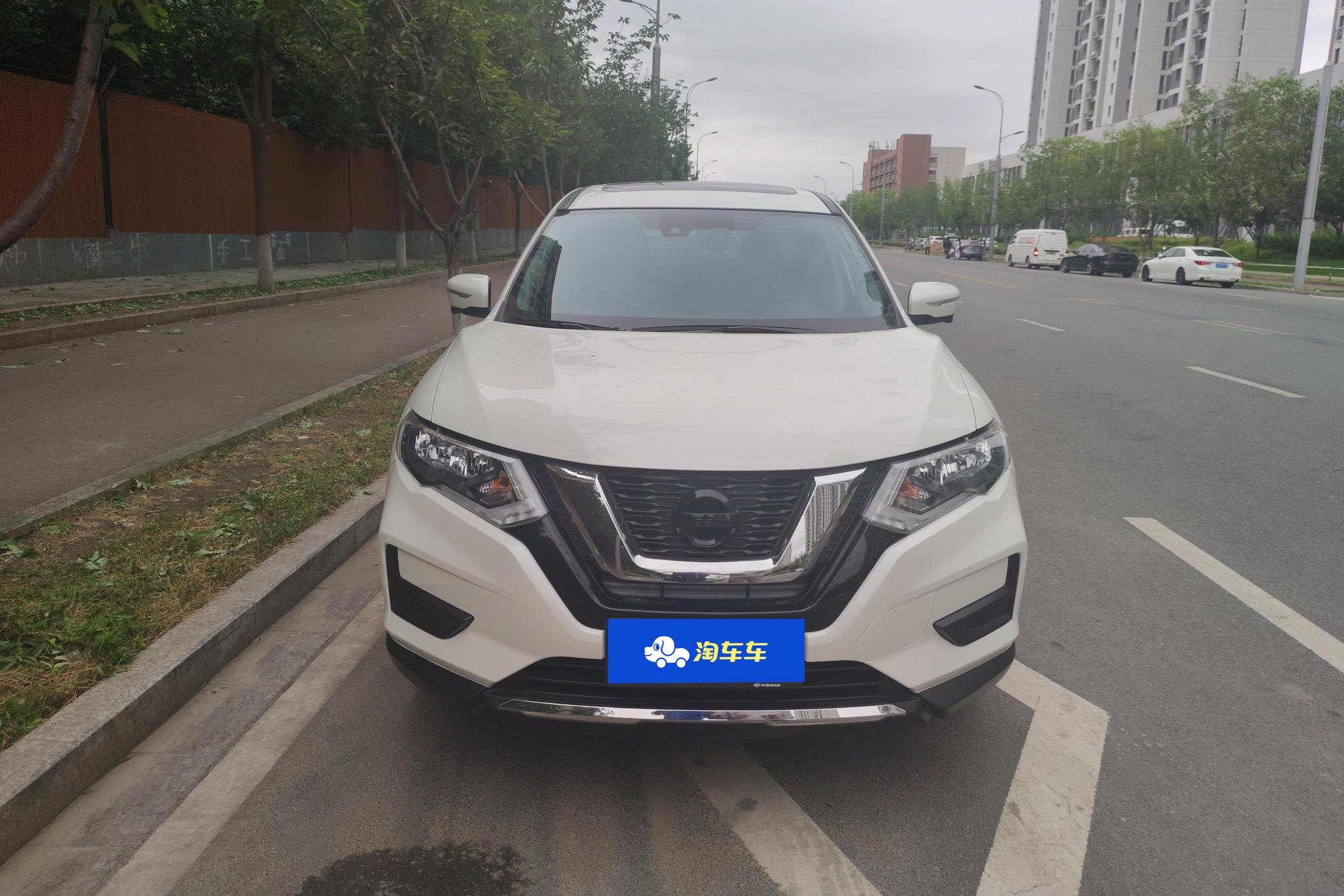 Nissan Qijun id 4437804 из Китая 13