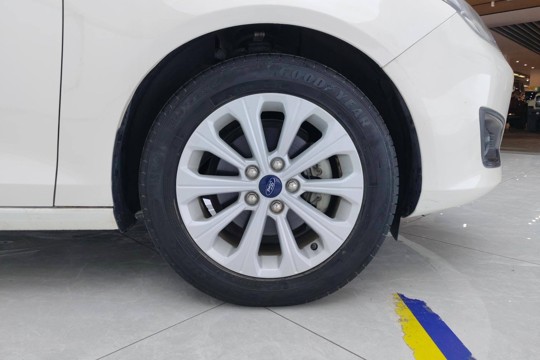 Ford Escort 2017 1.5L MT Fashion