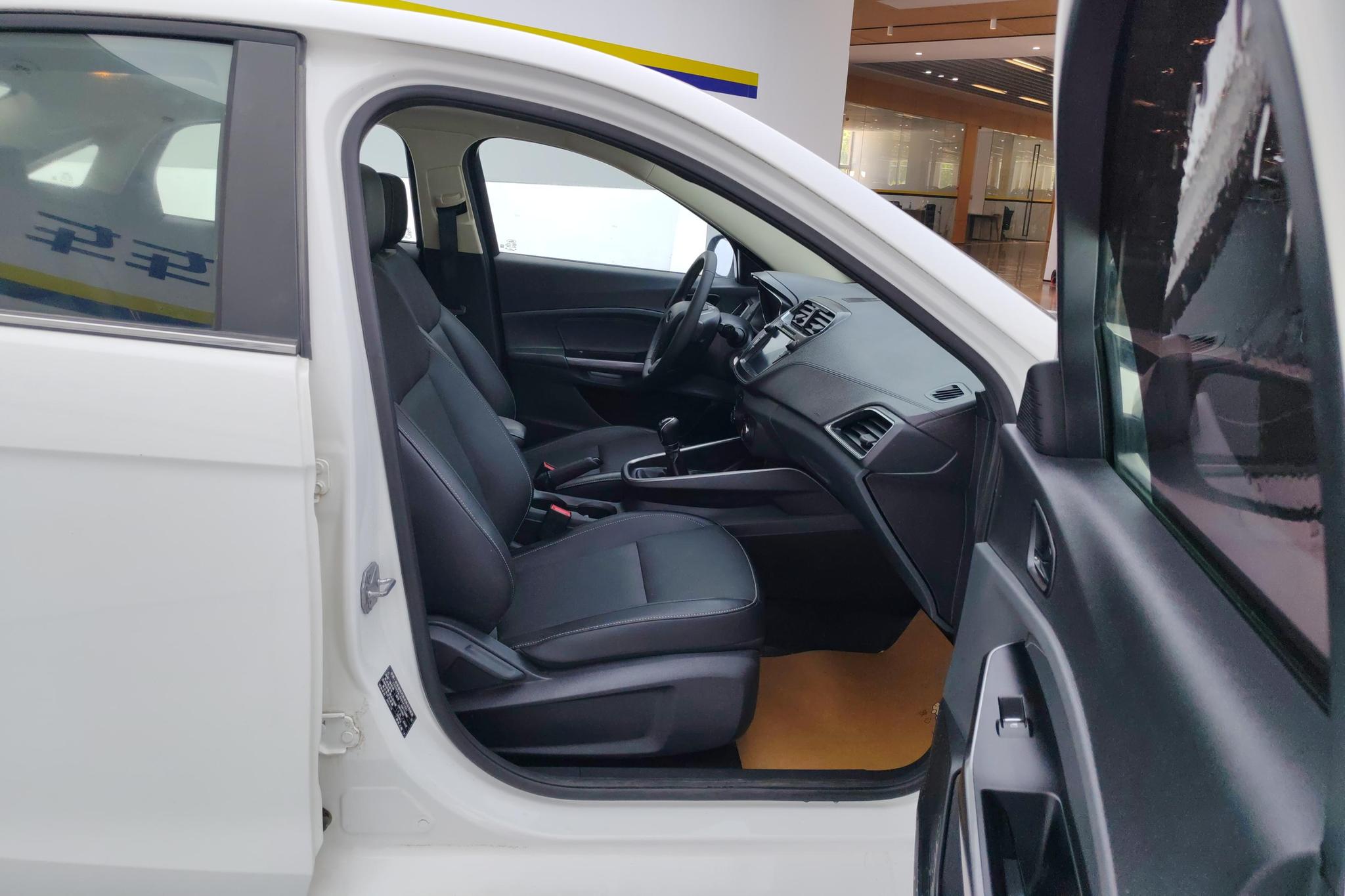 Ford Escort 2017 1.5L MT Fashion