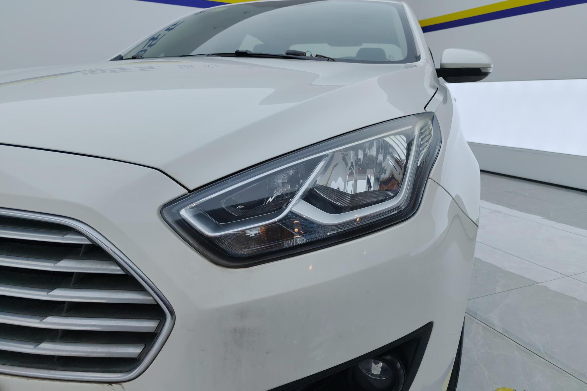 Ford Escort 2017 1.5L MT Fashion