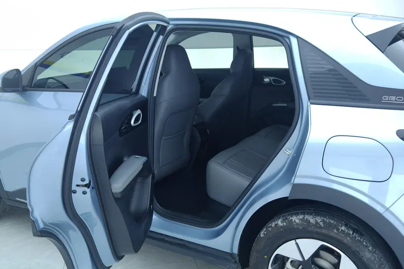 Geely Galaxy Starwish — фото 10