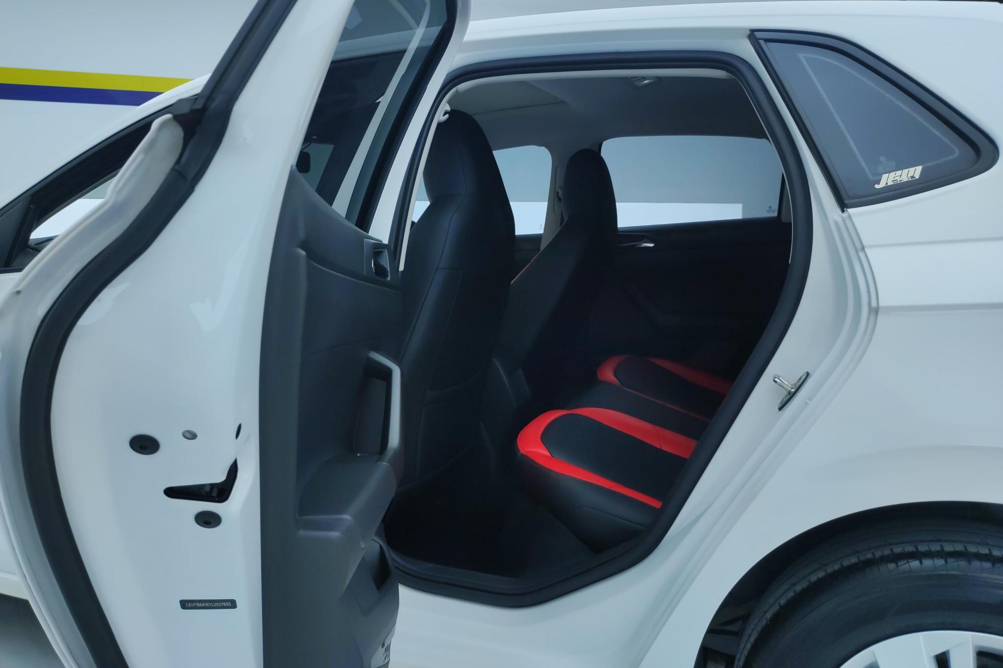 Volkswagen Polo id 4439520 из Китая 7