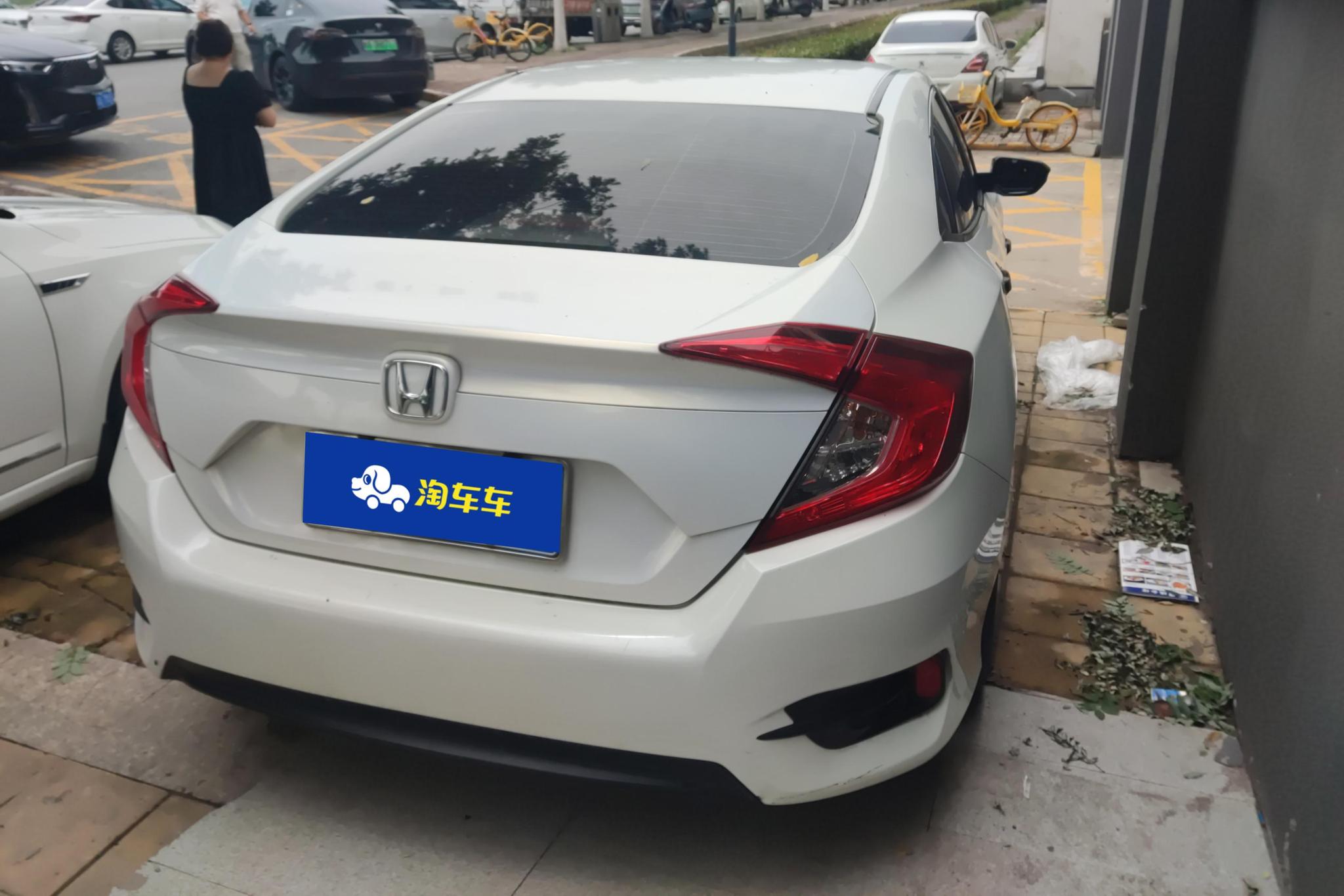 Honda Civic id 4437575 из Китая 13