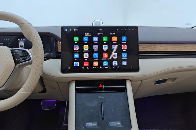 Huawei Aito M7 2023 — фото 11