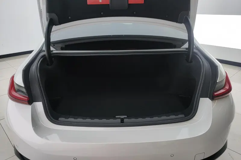 BMW i3 — фото 15