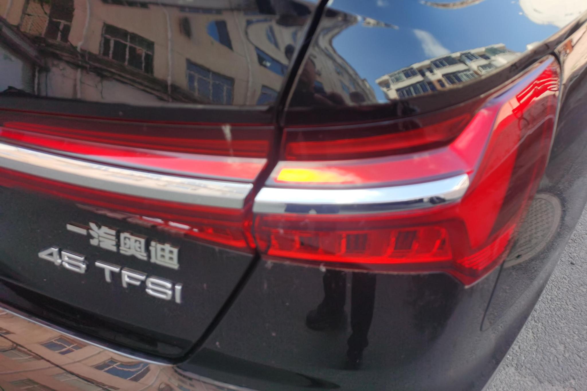 Audi A6L id 4437572 из Китая 9