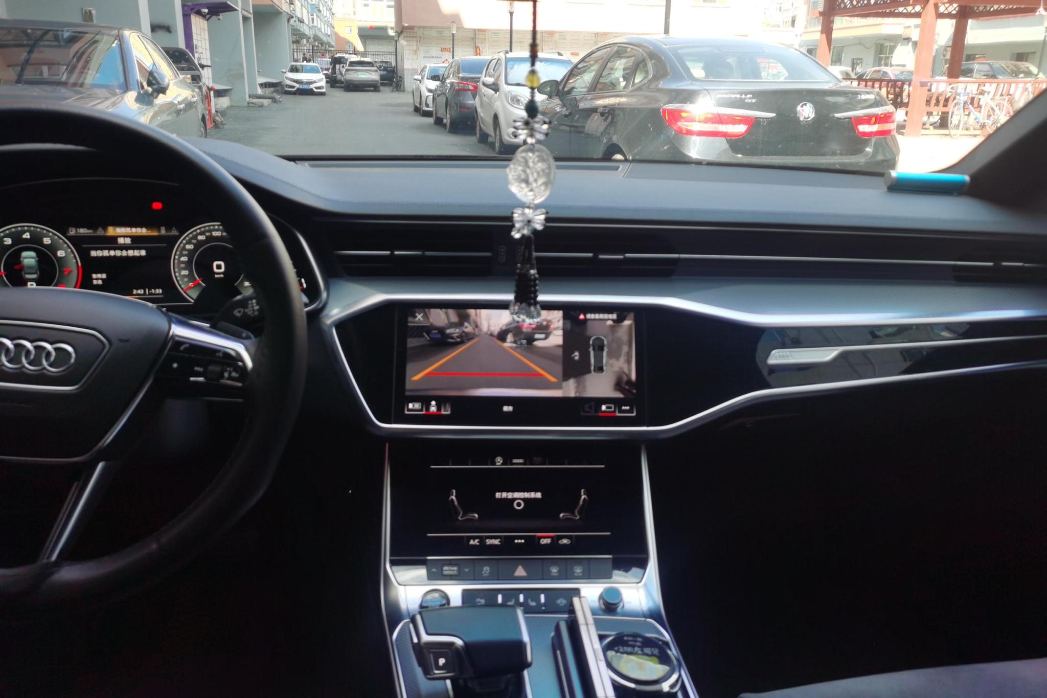 Audi A6L id 4437572 из Китая 10