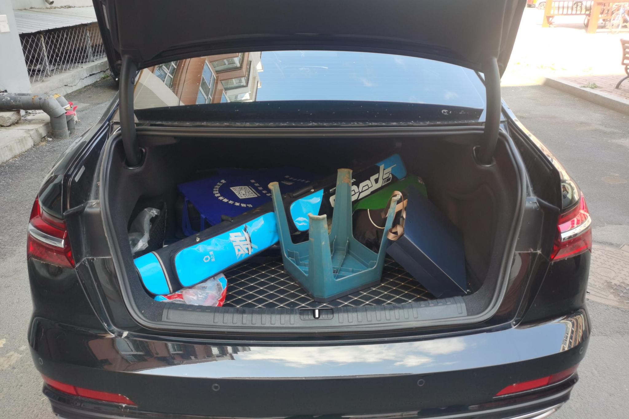 Audi A6L id 4437572 из Китая 11