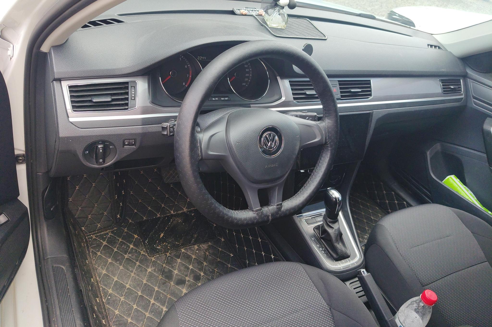 Volkswagen Bora id 4439423 из Китая 7
