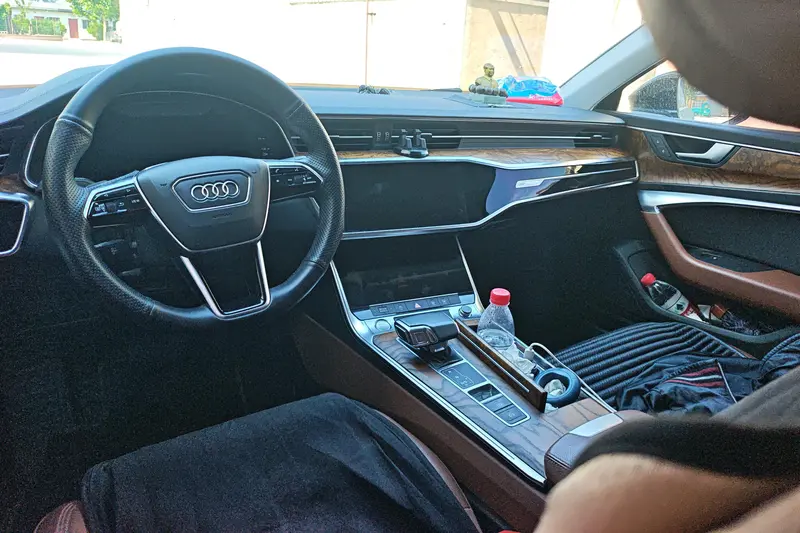Audi A6L — фото 9