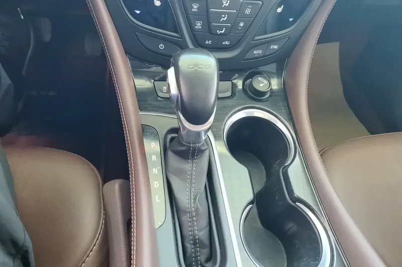 Buick Envision — фото 10