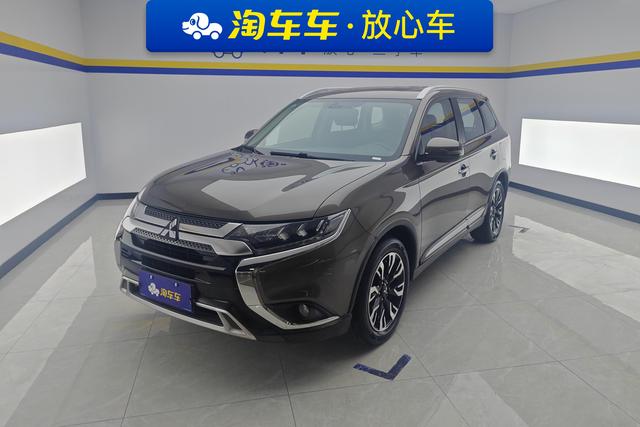 Mitsubishi Outlander 2019 — фото 1