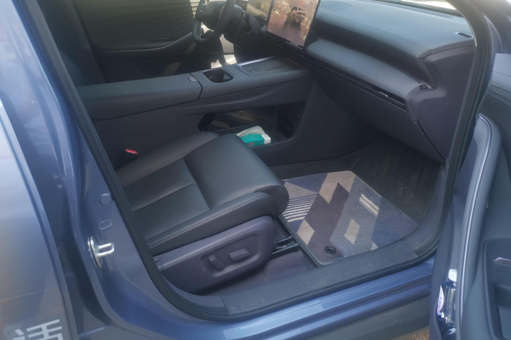 Nissan N6 id 4439848 из Китая 13