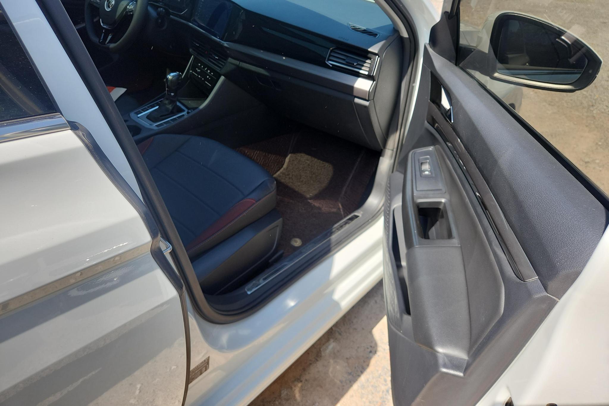Volkswagen Bora id 4439426 из Китая 9