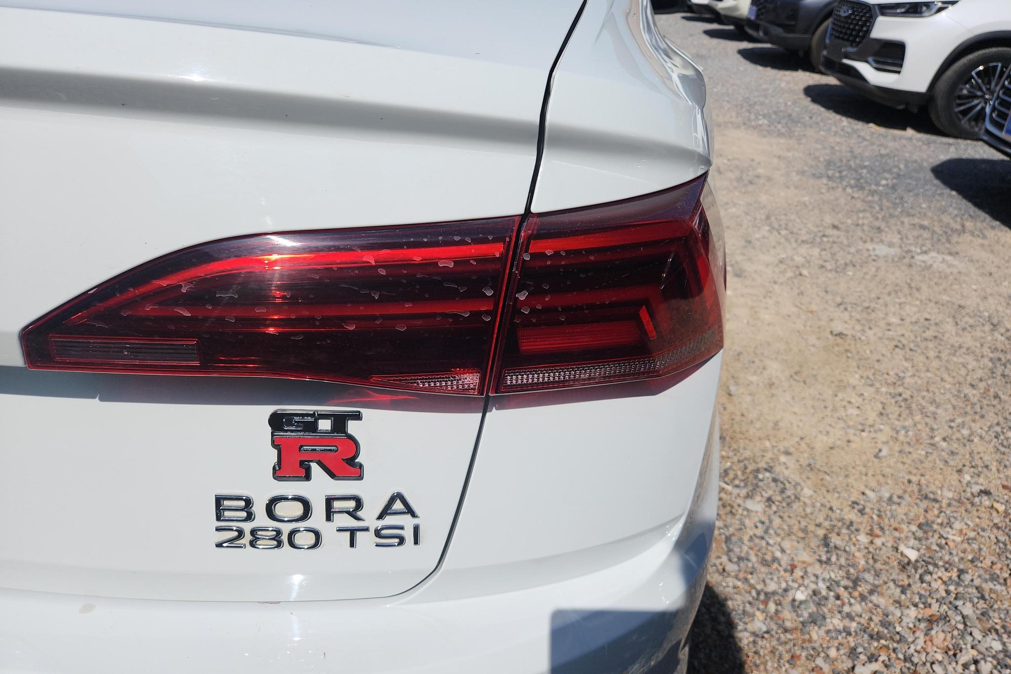 Volkswagen Bora id 4439426 из Китая 13