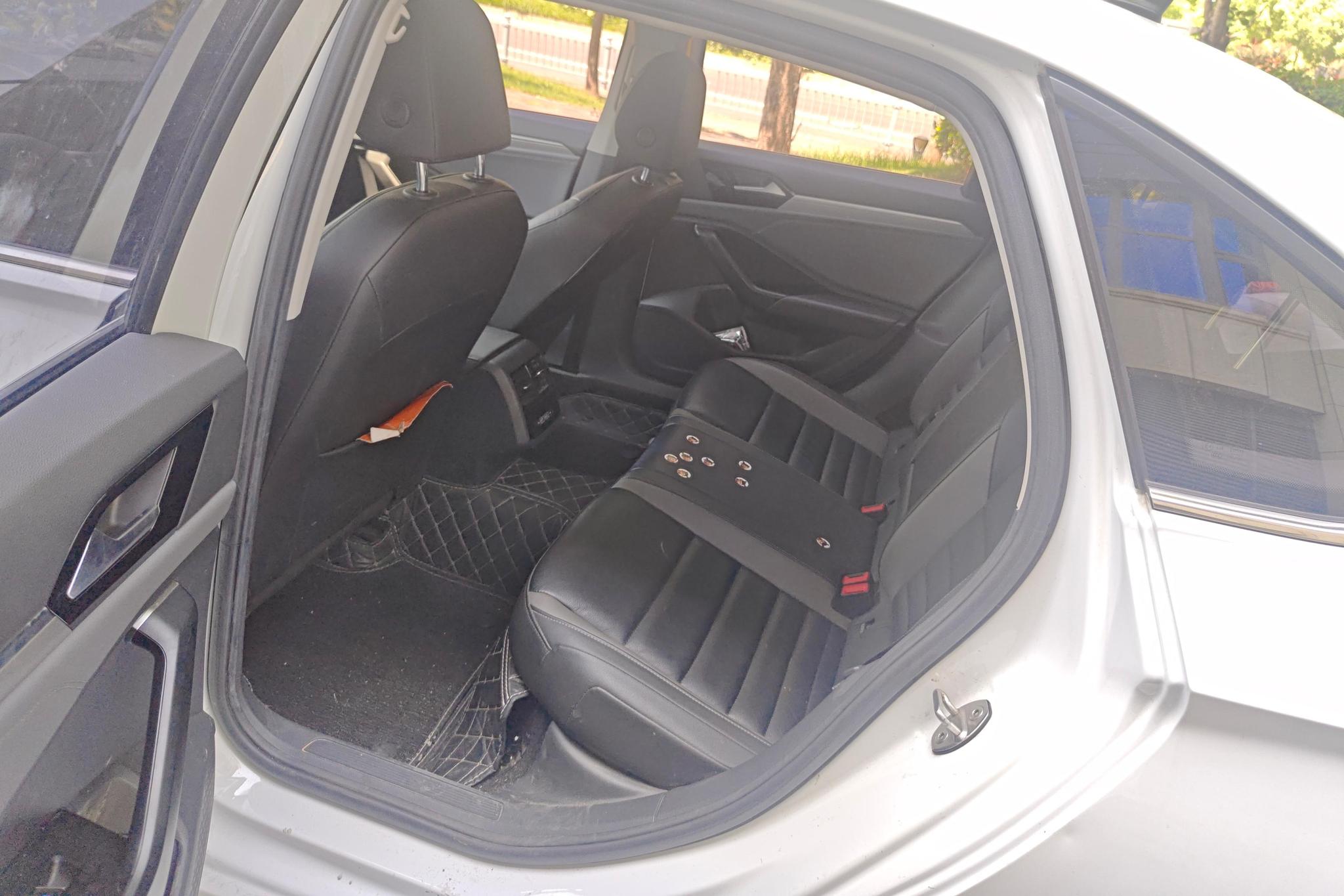 Volkswagen Sagitar id 4438371 из Китая 10
