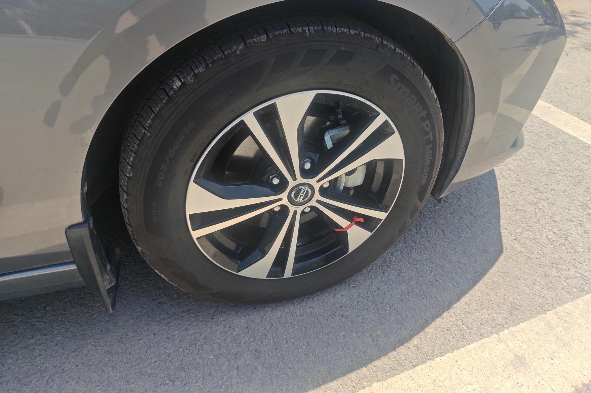 Nissan Xuan Yi id 4461591 из Китая 12
