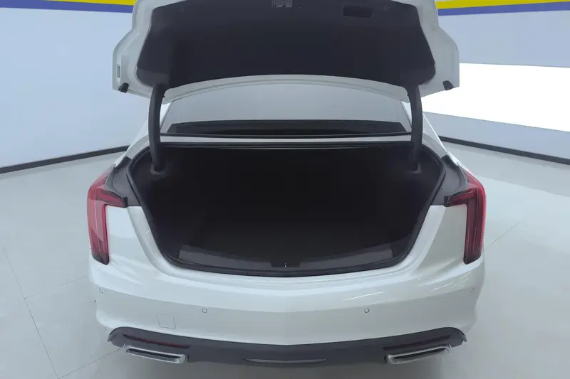 Cadillac CT5 — фото 14