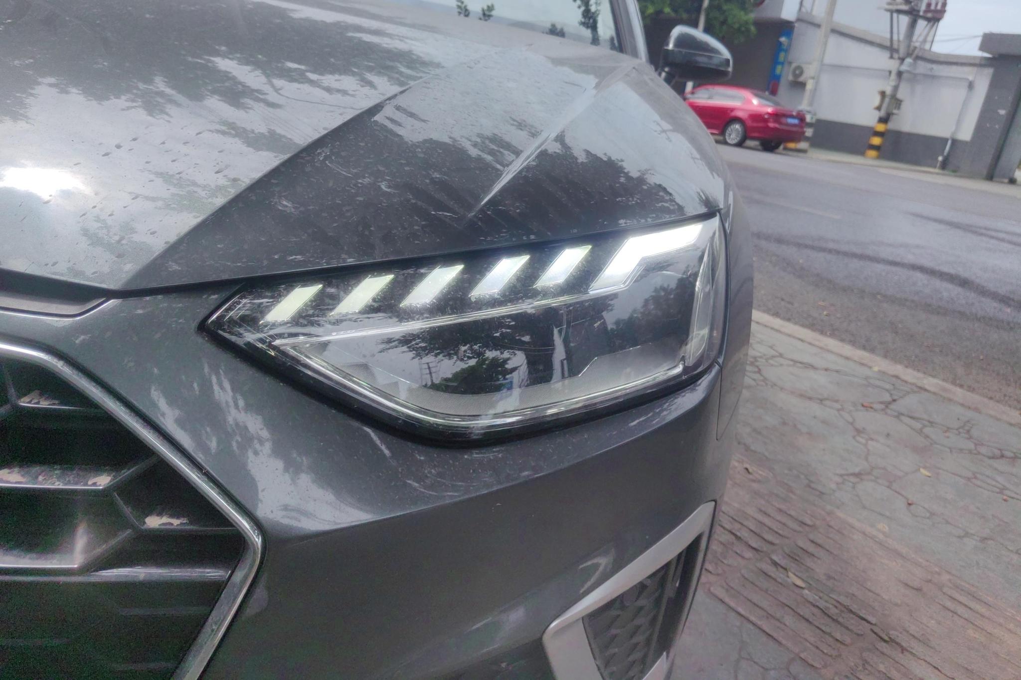 Audi A4L id 4451881 из Китая 10
