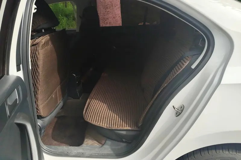 Skoda Rapid — фото 10