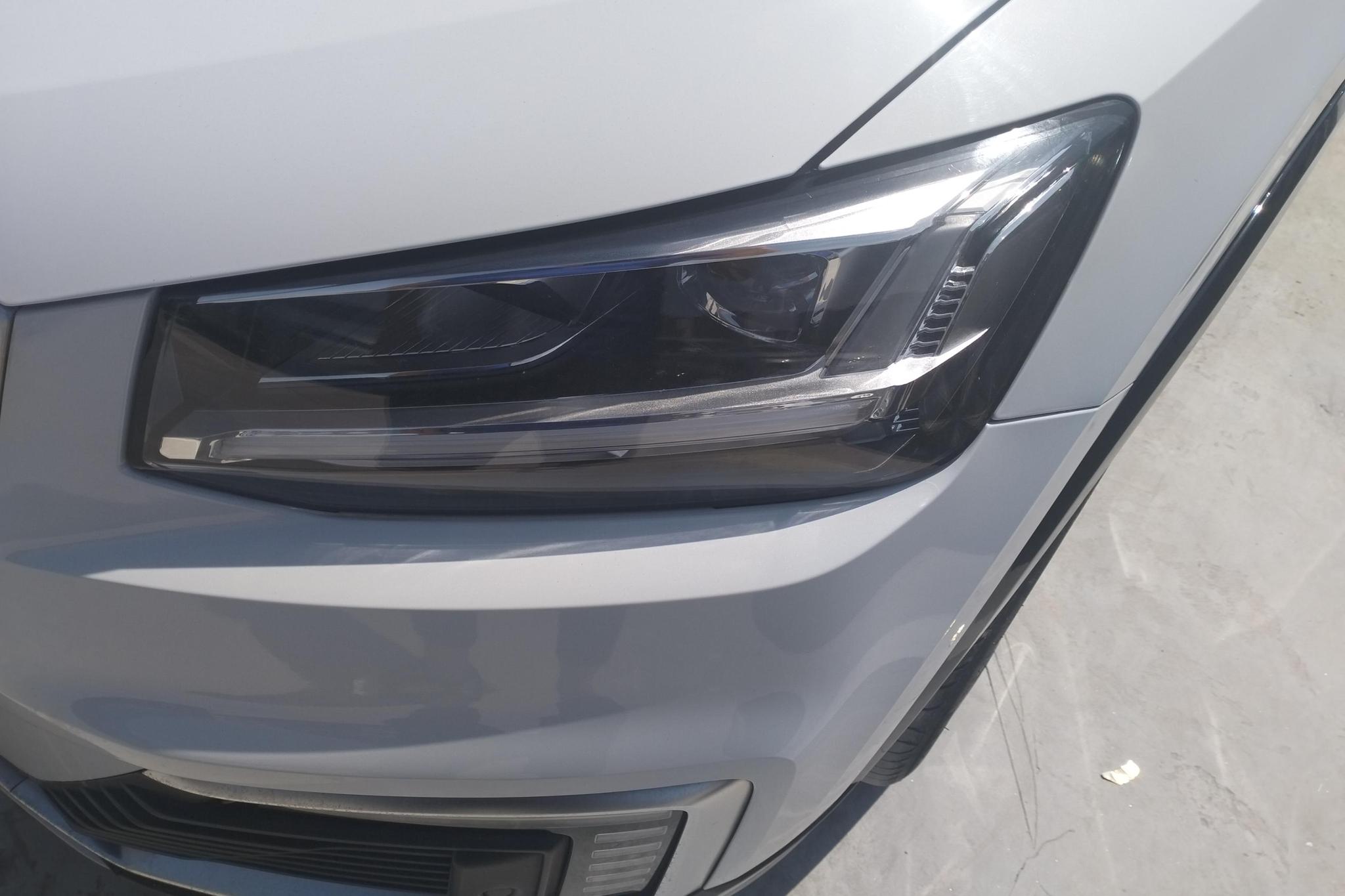 Audi Q2L e-tron 2019 Белый из Китая, фото 3
