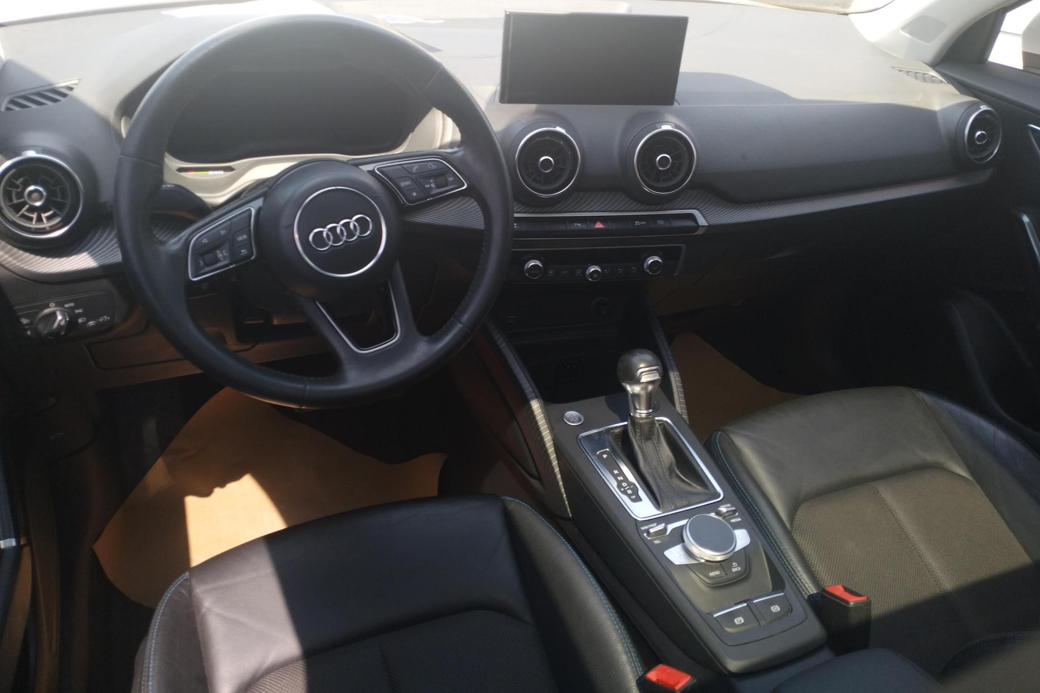 Audi Q2L e-tron 2019 Белый из Китая, фото 6