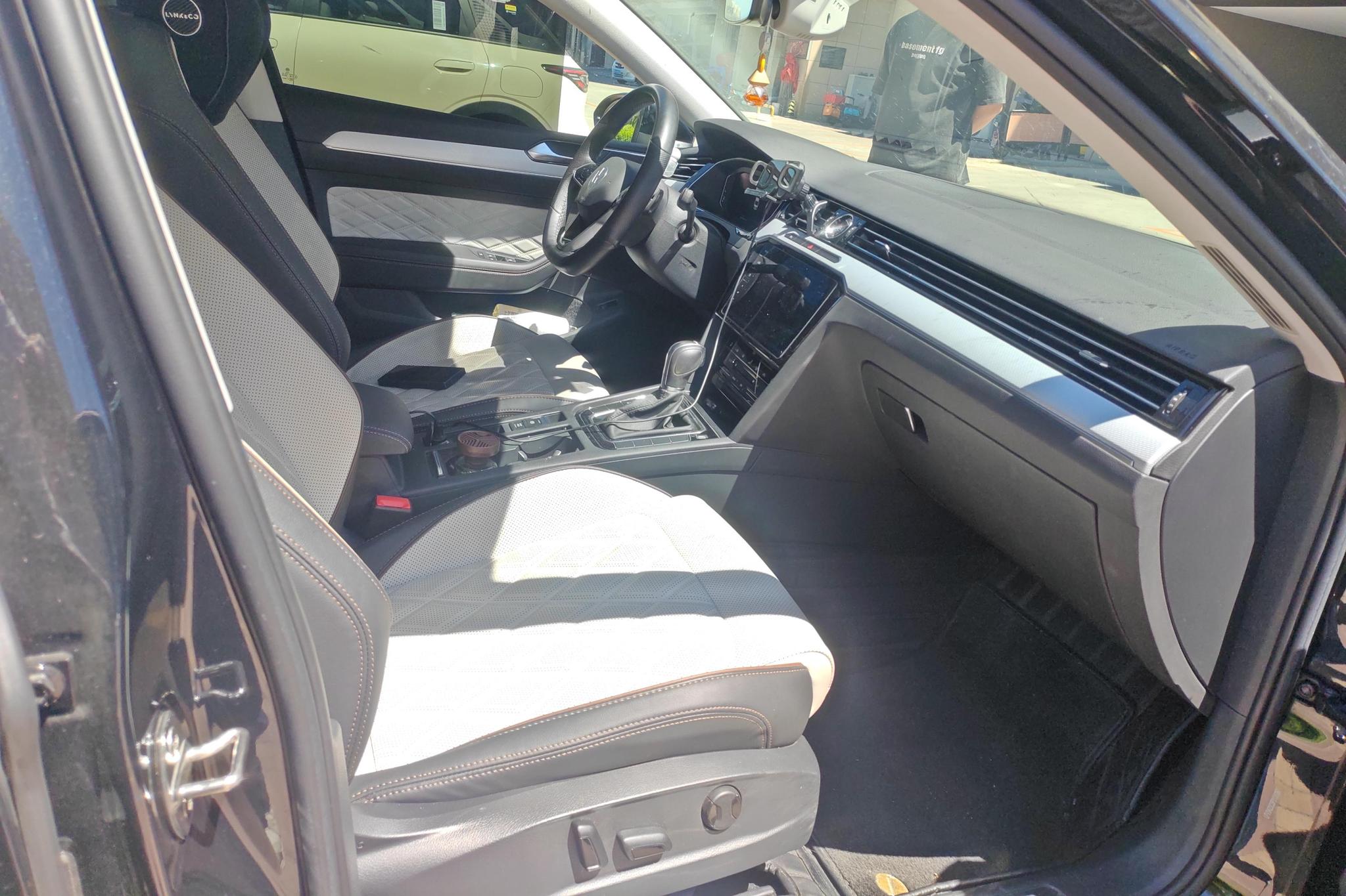 Volkswagen Magotan id 4439277 из Китая 8