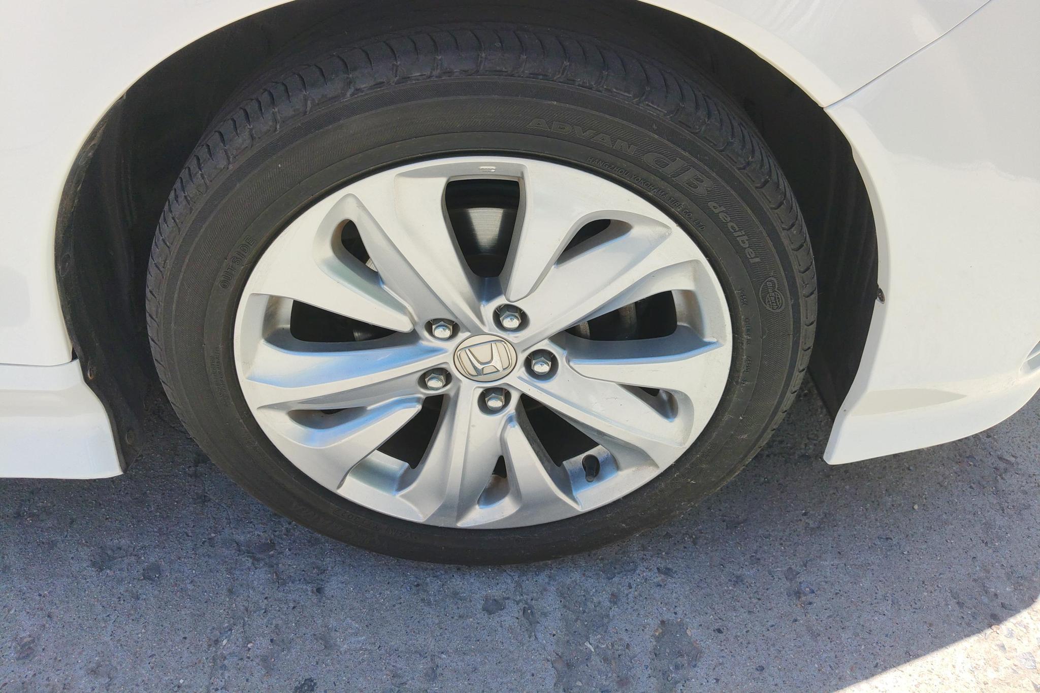 Honda Jade 2017 1.8L AT Comfort 5 мест