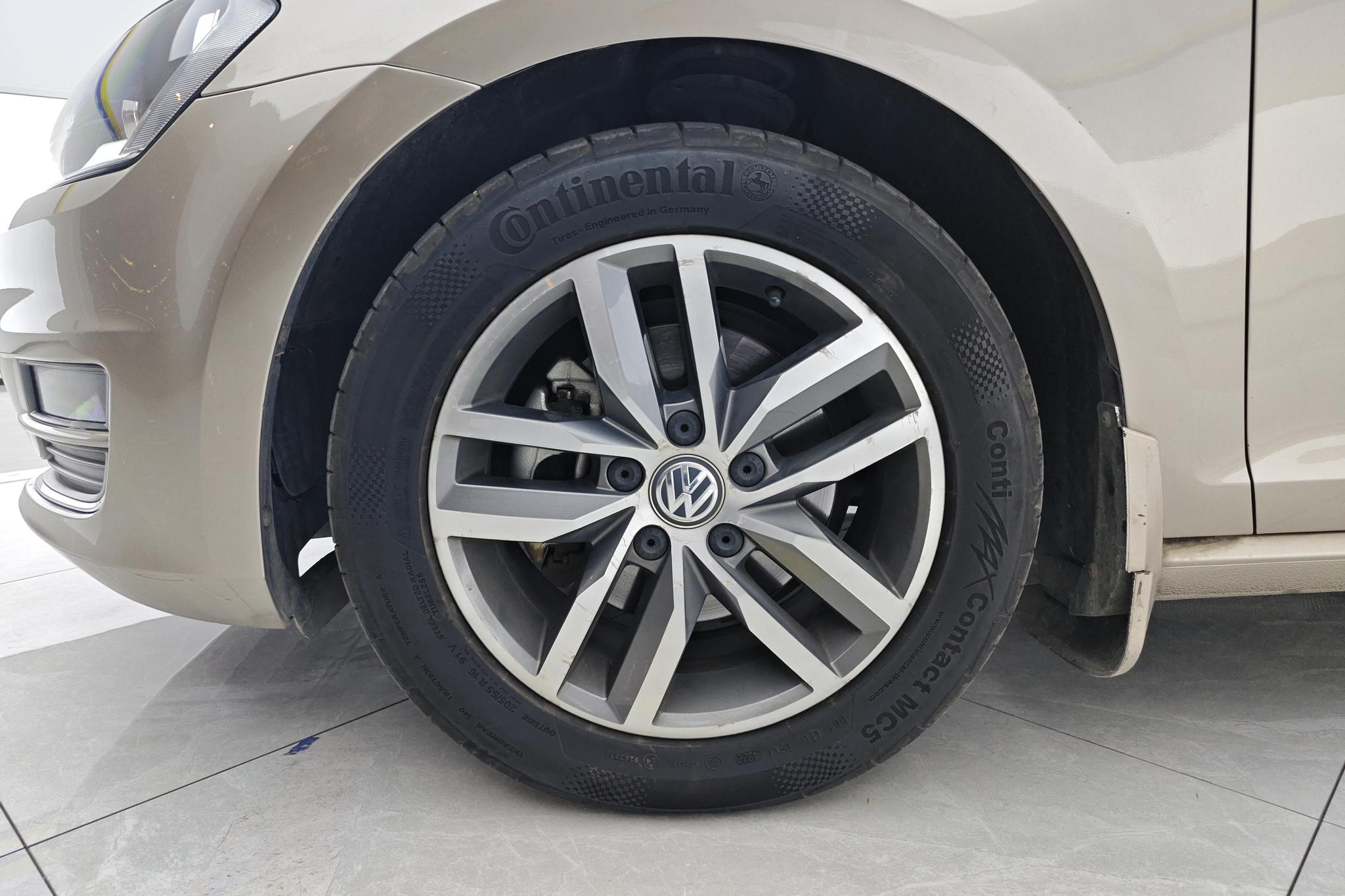 Volkswagen Golf 2015 1.4TSI AT Luxury