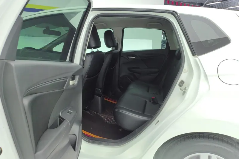 Honda Fit — фото 13