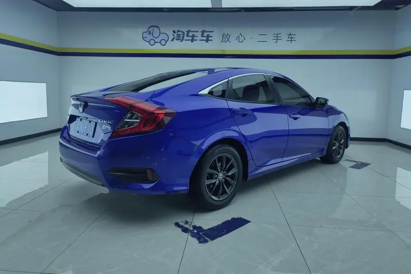 Honda Civic — фото 3