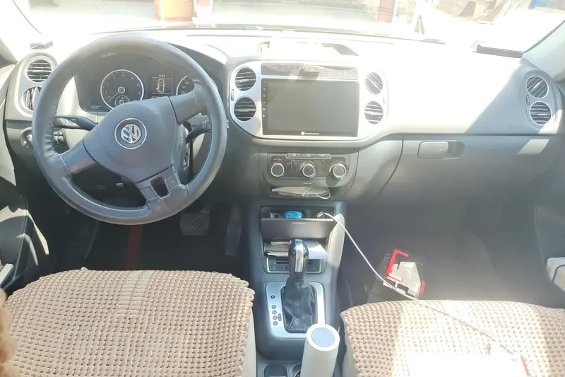 Volkswagen Tiguan — фото 7