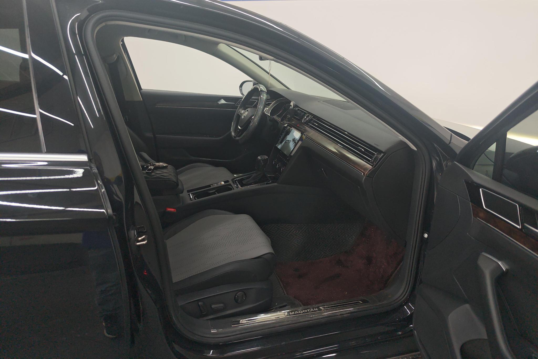 Volkswagen Magotan 2019 330TSI DSG Luxury V