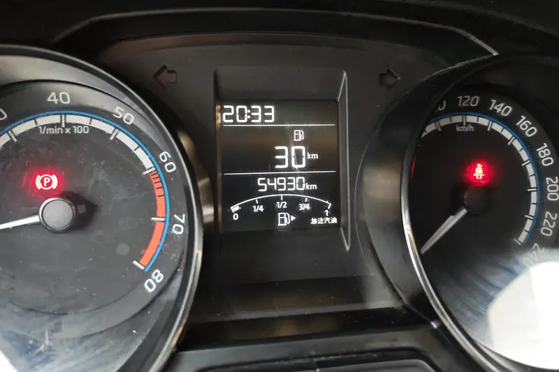 Skoda 1.5 L MT Comfort — фото 10