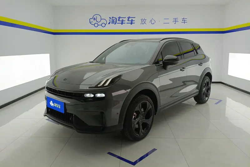 Lynk&Co 06