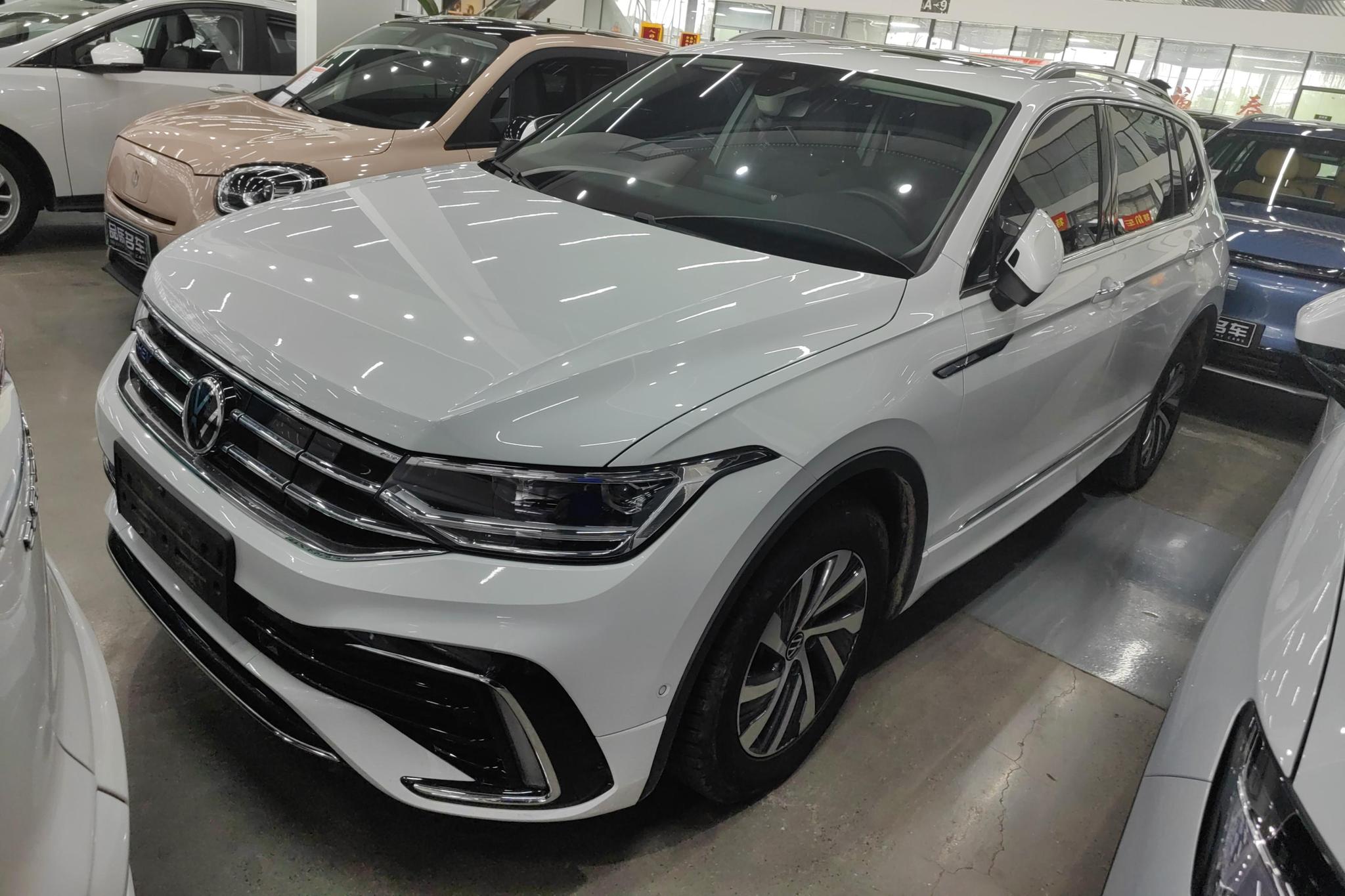 Volkswagen Tiguan L PHEV 2022 Белый из Китая, фото 5