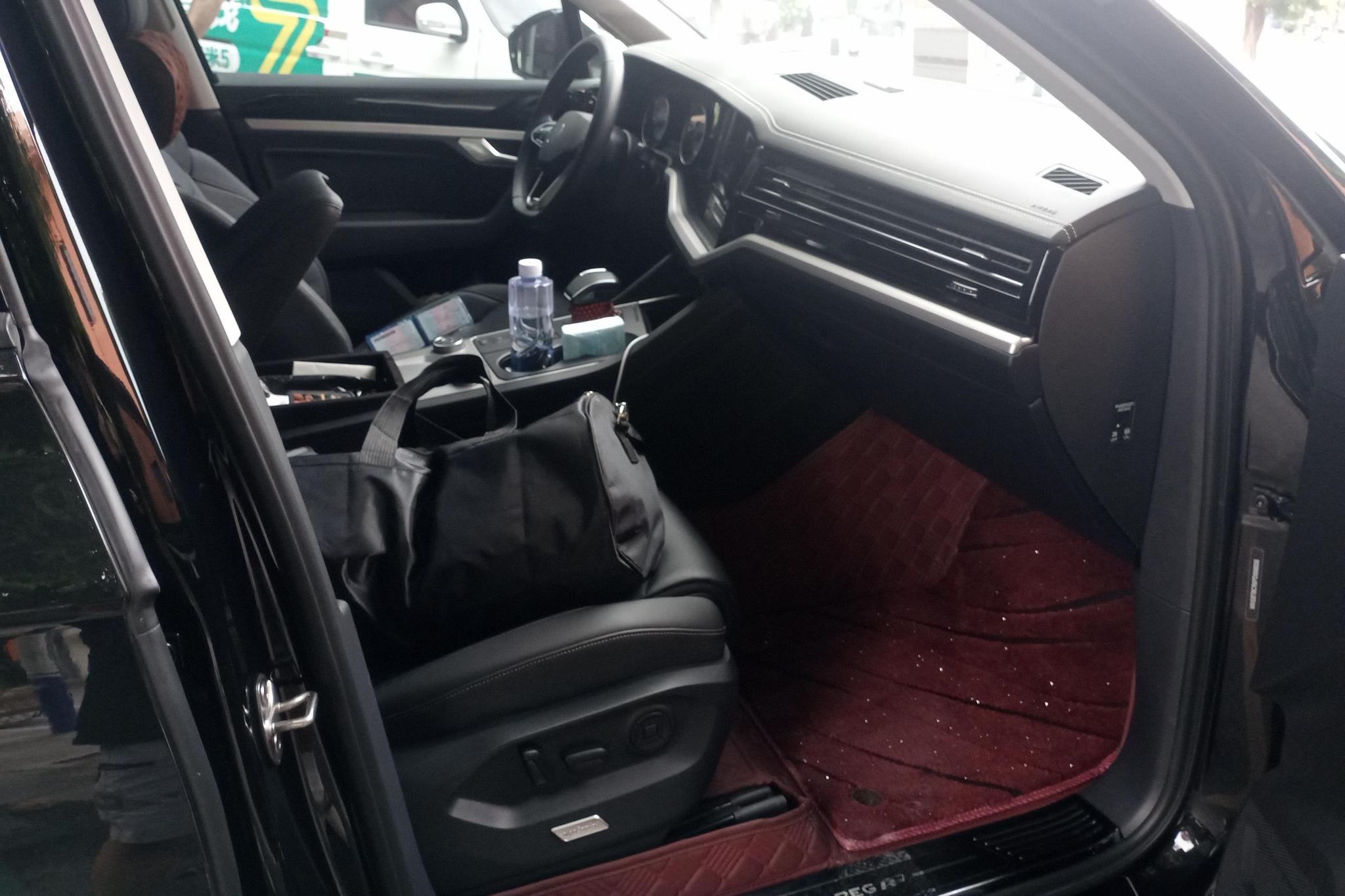 Volkswagen Touareg id 4451811 из Китая 8