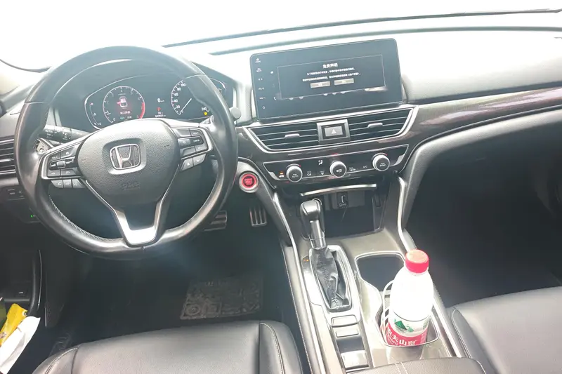 Honda Accord — фото 4