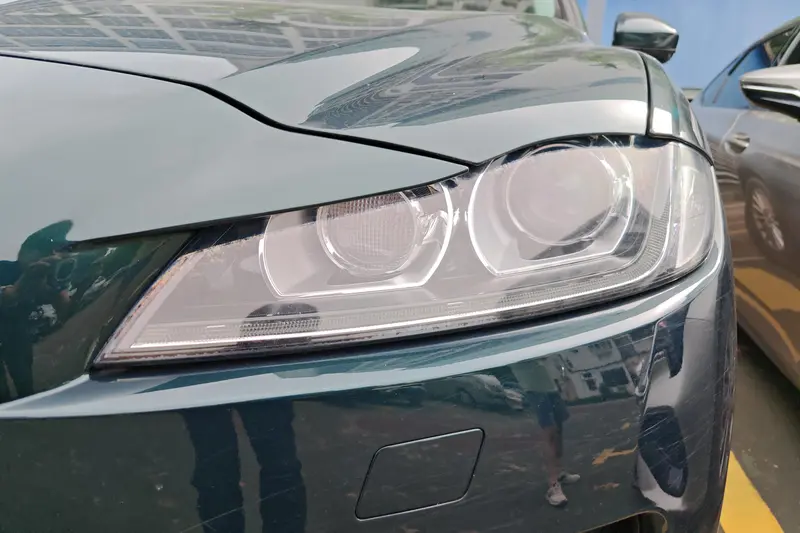 Jaguar F-PACE 2.0 T 2 WDPremium Plus — фото 4
