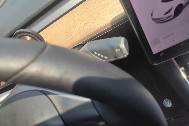 Tesla Model 3 RWD — фото 7