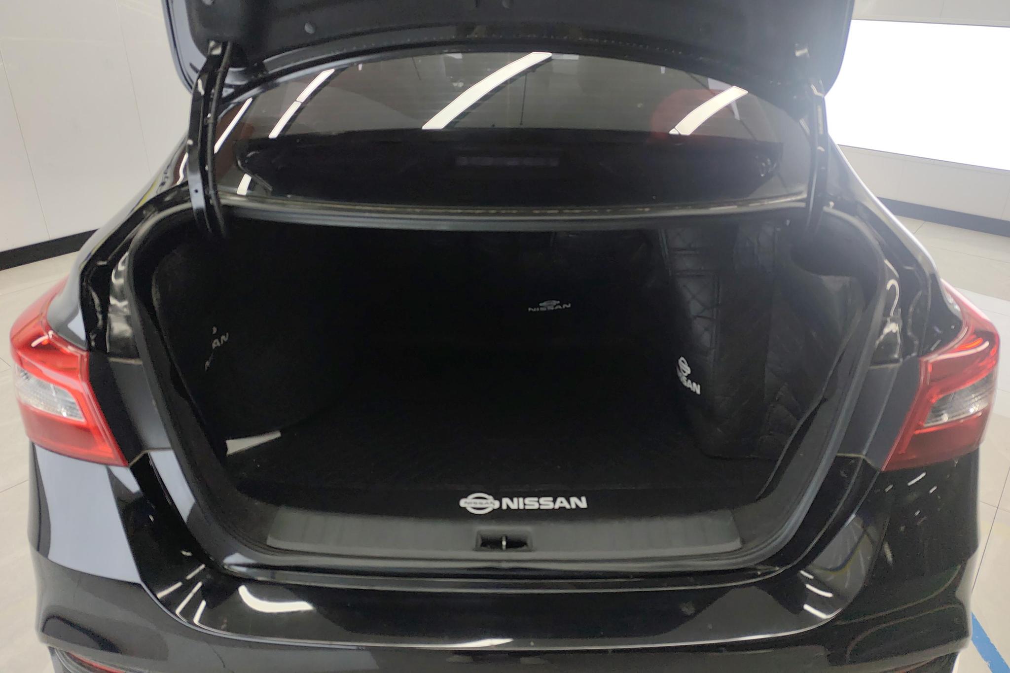 Nissan Xuan Yi 2020 Черный из Китая, фото 5