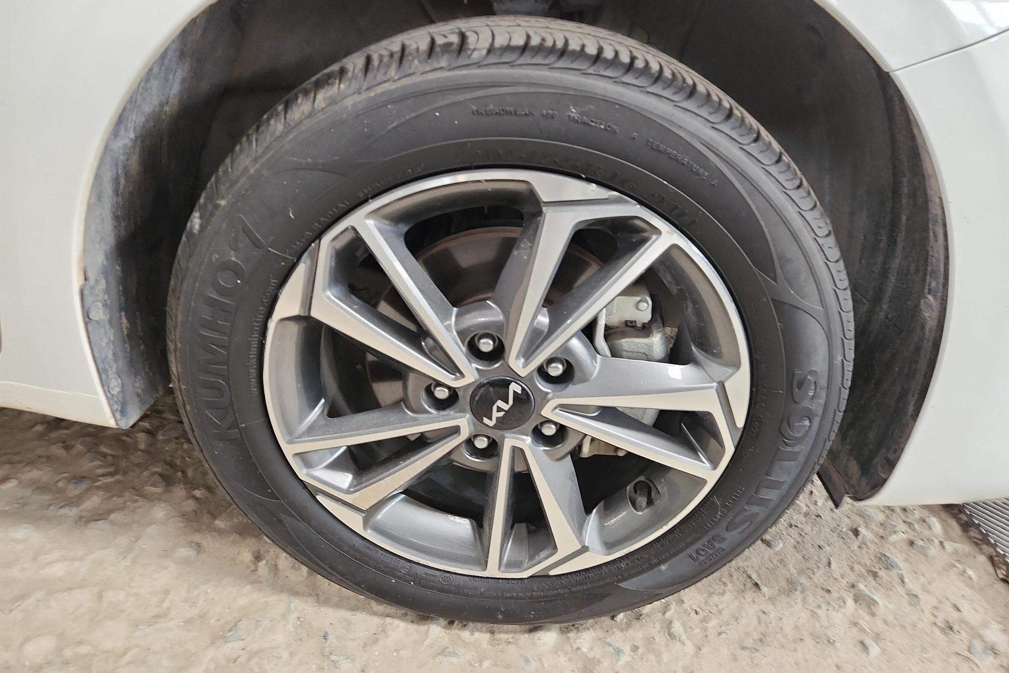 Kia K3 2021 Белый из Китая